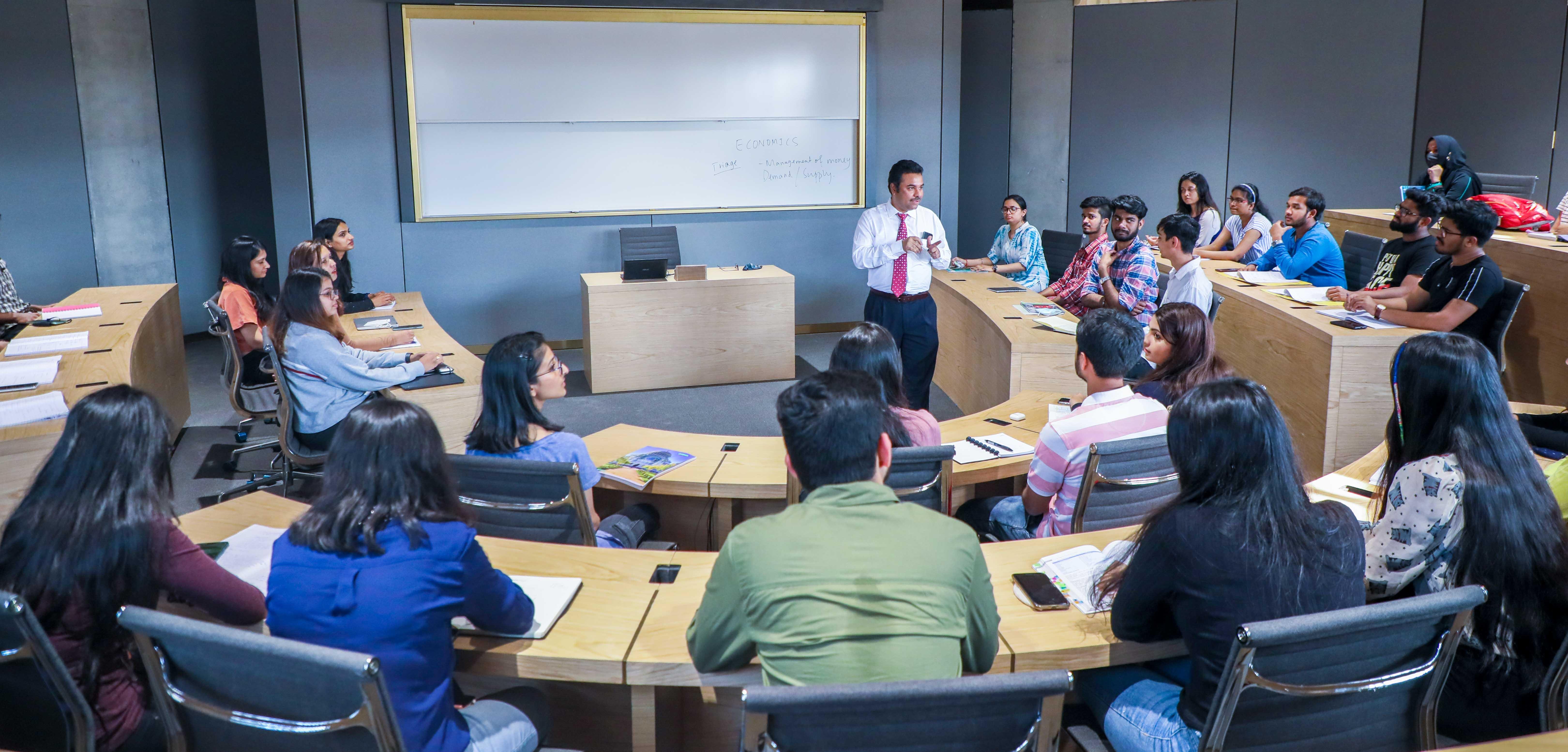 DY Patil  Patil, VPSM Classrooms photo 3